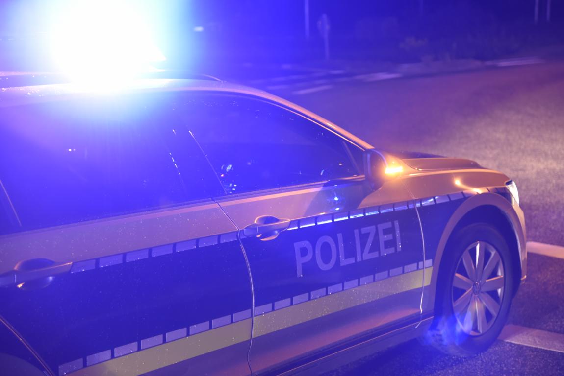 Werkzeuge-aus-zwei-Transportern-in-T-tensen-gestohlen
