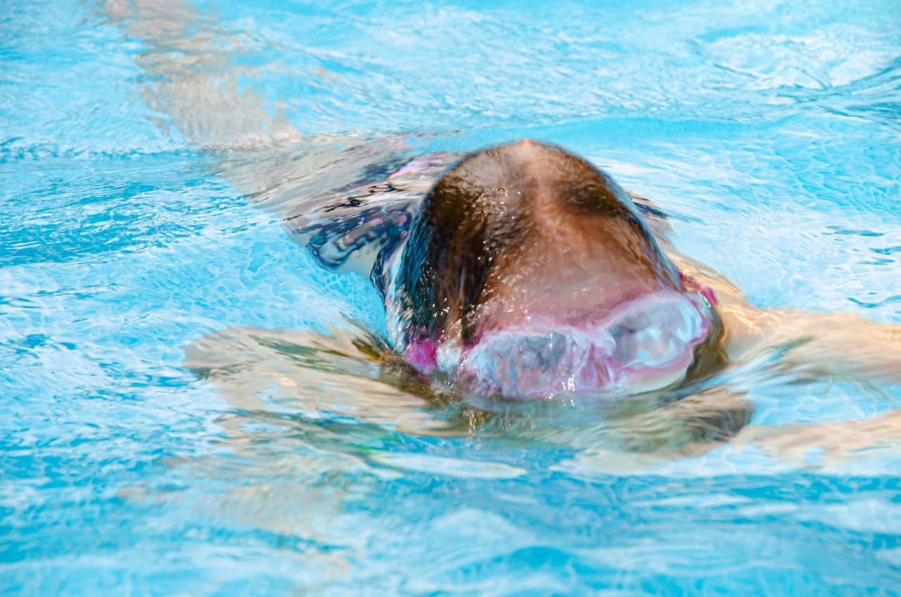 Poolparty-nur-f-r-M-dchen-im-Hittfelder-Freibad