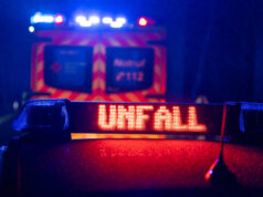 17-Jährige Radfahrerin bei Unfall verletzt Polizei und Rettungsdienst bei einem Unfall. Foto: Symbolbild/JOTO