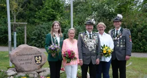 Adjutantin Friederike Detgen, Königin Gerlinde & König Eyck Adjutantenpaar Claudia und Thorsten Kirschner. Foto: Bohle