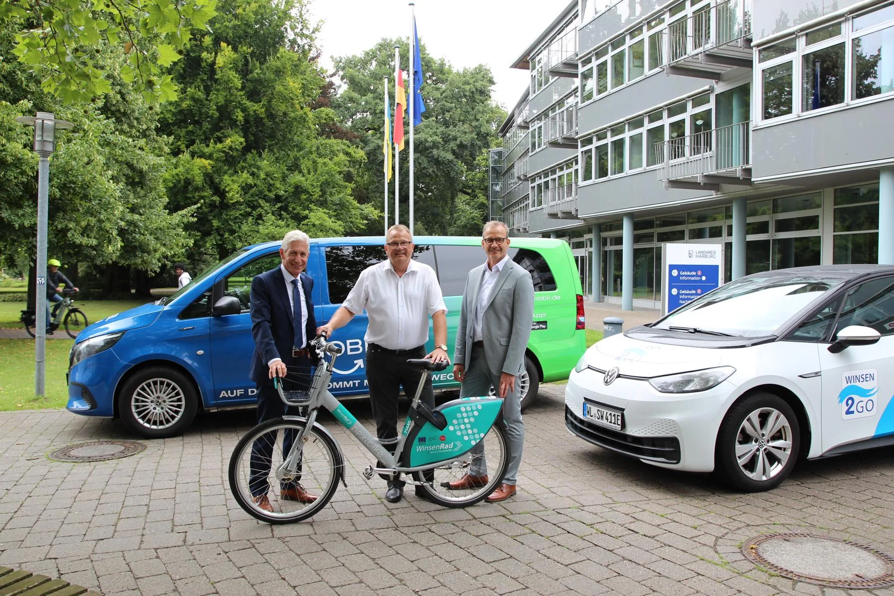 Gro-er-Mobilit-tstag-Seevetaler-k-nnen-E-Autos-testen