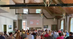 Verkehrsexperten diskutieren über Nahverkehr und Radwege. Foto: Frithjof Brandt