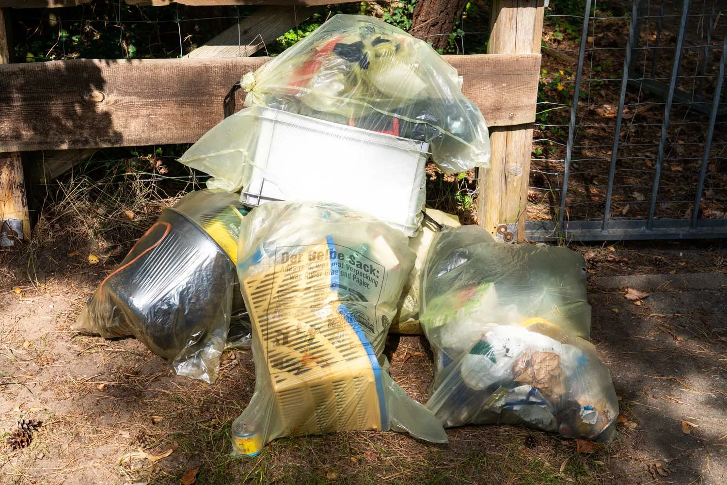 Gelbe-S-cke-bleiben-liegen-Landrat-Rempe-schreibt-Brandbrief-an-Entsorgungsunternehmen