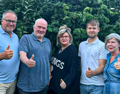 Daumen hoch, Stimmung top: So präsentierten sich CDU und SPD bei der Verkündung ihrer Gruppenbildung vor knapp drei Wochen – jetzt herrscht Ungewissheit. Foto: ein