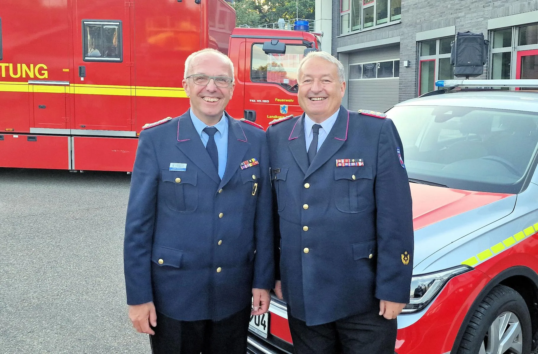 Ehrung-in-Hittfeld-Bewegender-Abschied-f-r-Volker-Bellmann-und-Jonny-Anders