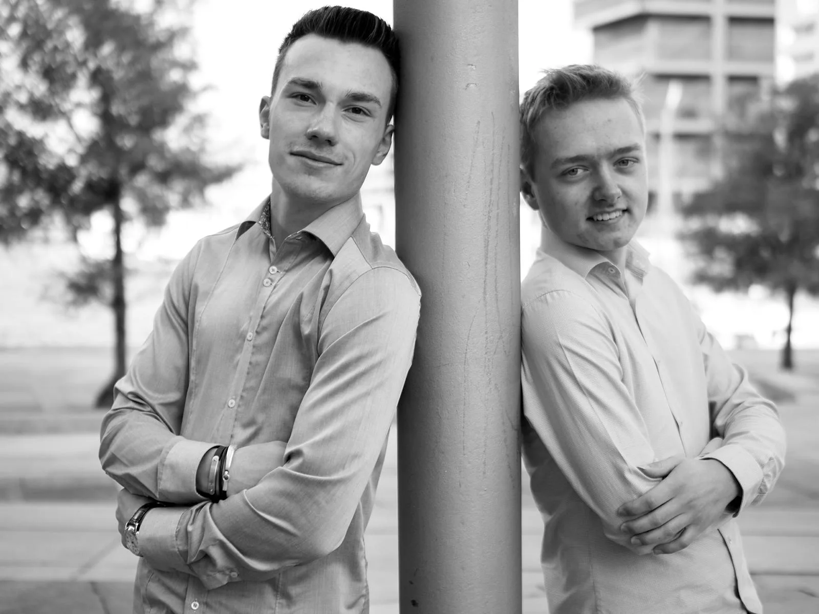 Lukas-und-Lukas-spielen-Billy-Joel-Klassiker-in-Maschen