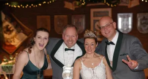 Das Königsgespann in Ohlendorf: Adjutantin Friederike Detgen, Eyck Morche, Gerlinde Morche, Adjutant Torsten Kirschner. Foto: ein