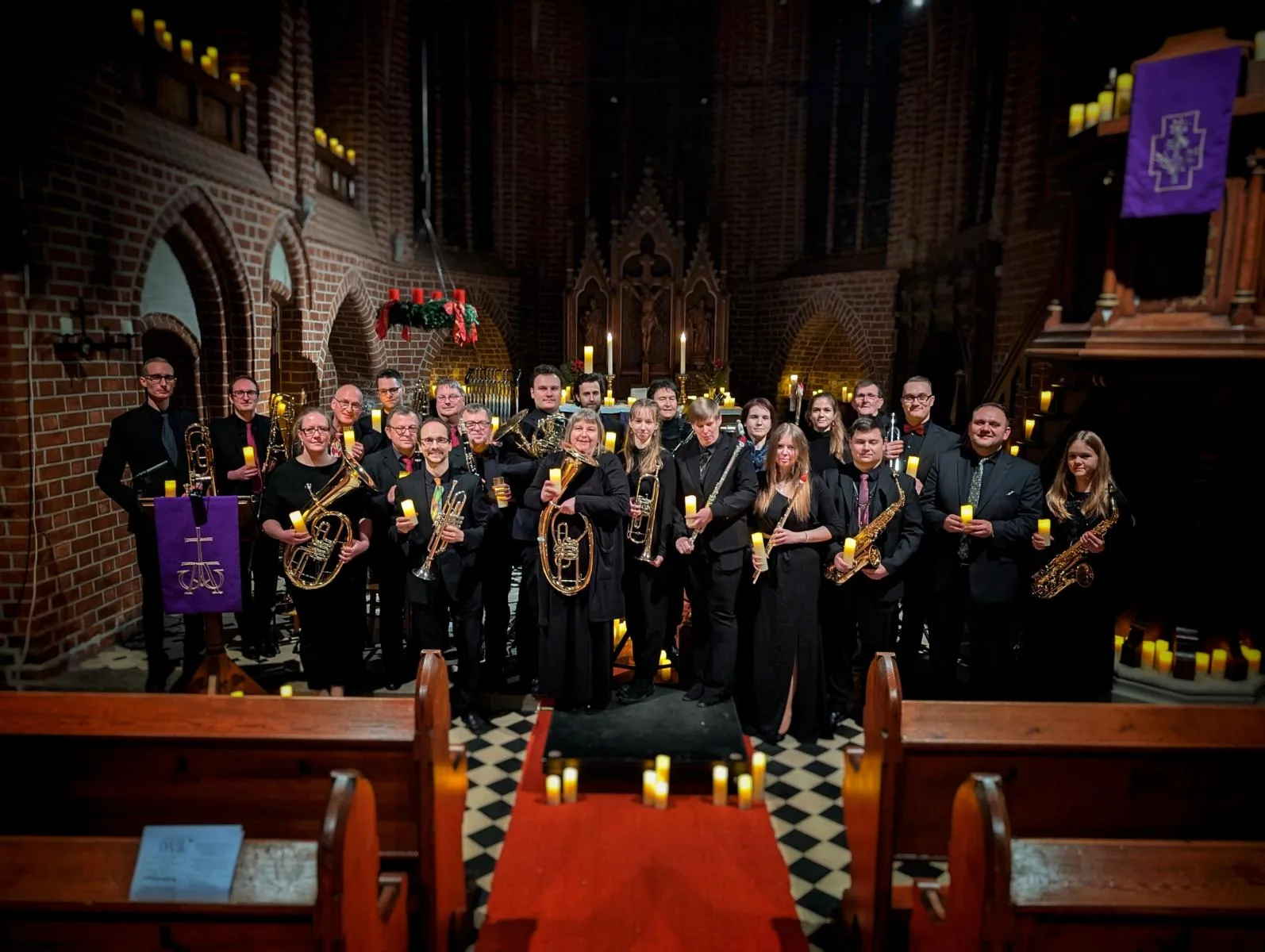 Vertr-umte-Winterkl-nge-und-Kerzenschein-Musikalischer-Abend-in-der-Stiftskirche-Ramelsloh