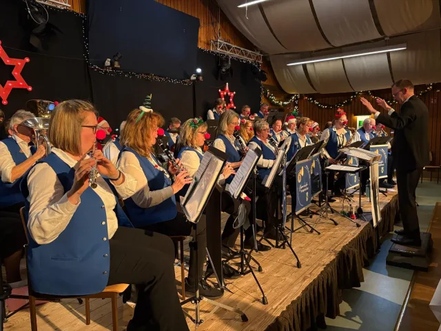 Das Blasorchester des TV-Meckelfeld im Dörphus Hörsten. Foto: Arne Stemmann