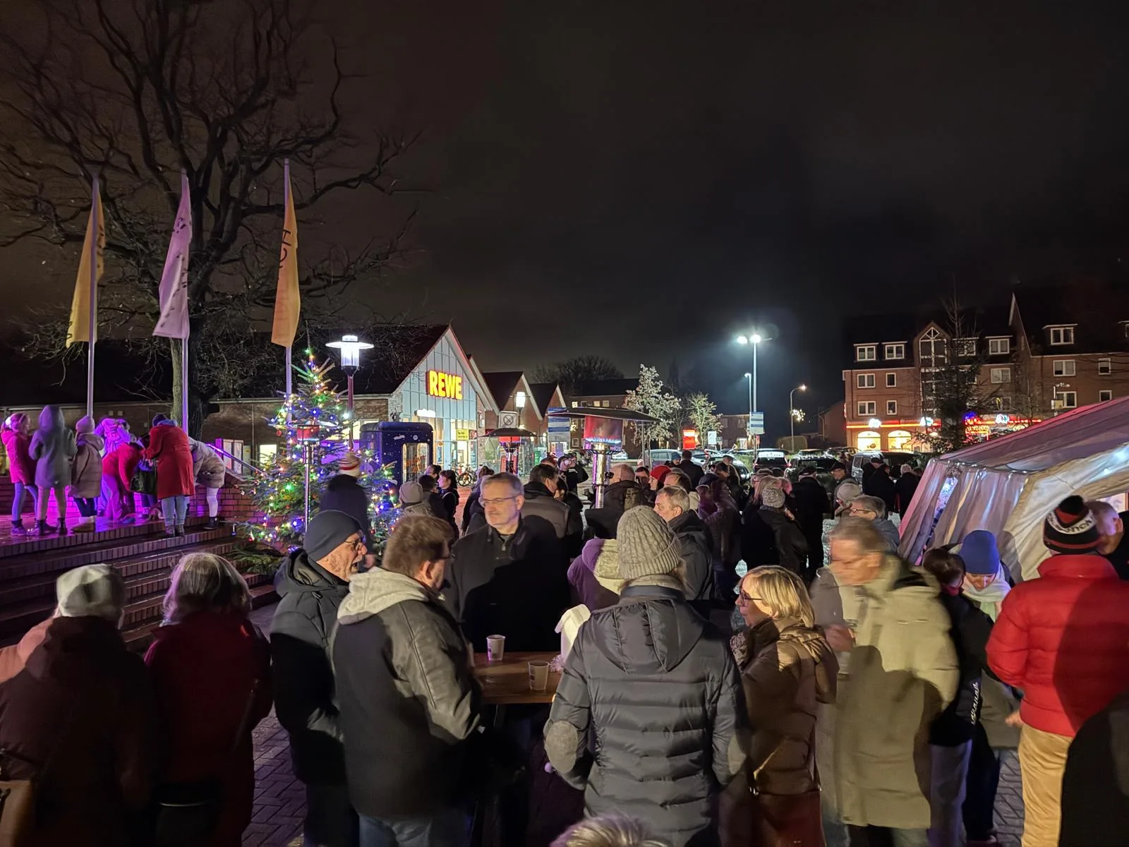 Am-Wochenende-Buntes-Programm-beim-Maschener-Weihnachtsmarkt-f-r-die-ganze-Familie
