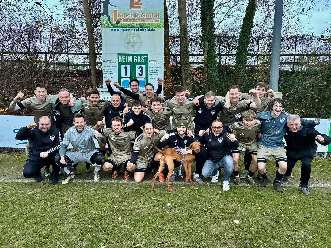 Estetal-jubelt-am-Anger-Meckelfeld-rutscht-auf-Relegationsplatz-ab