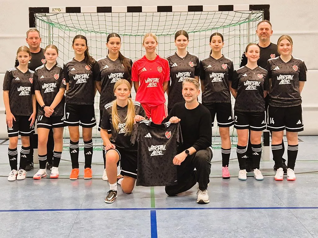 Neue-Trikots-f-r-B-Juniorinnen-des-TuS-Fleestedt