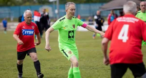 Ralf Struckhof spielte beim Fleestedter Walking Football-Turnier Juni bereits als Kapitän von TransDia Deutschland gegen die WalkingReds aus Fleestedt. Foto: TuS Fleestedt