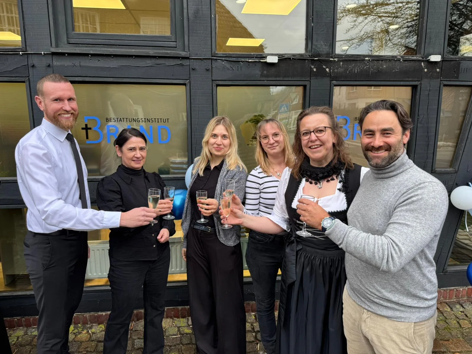 Brand-Bestattungen-er-ffnet-neuen-Standort-in-Hittfeld