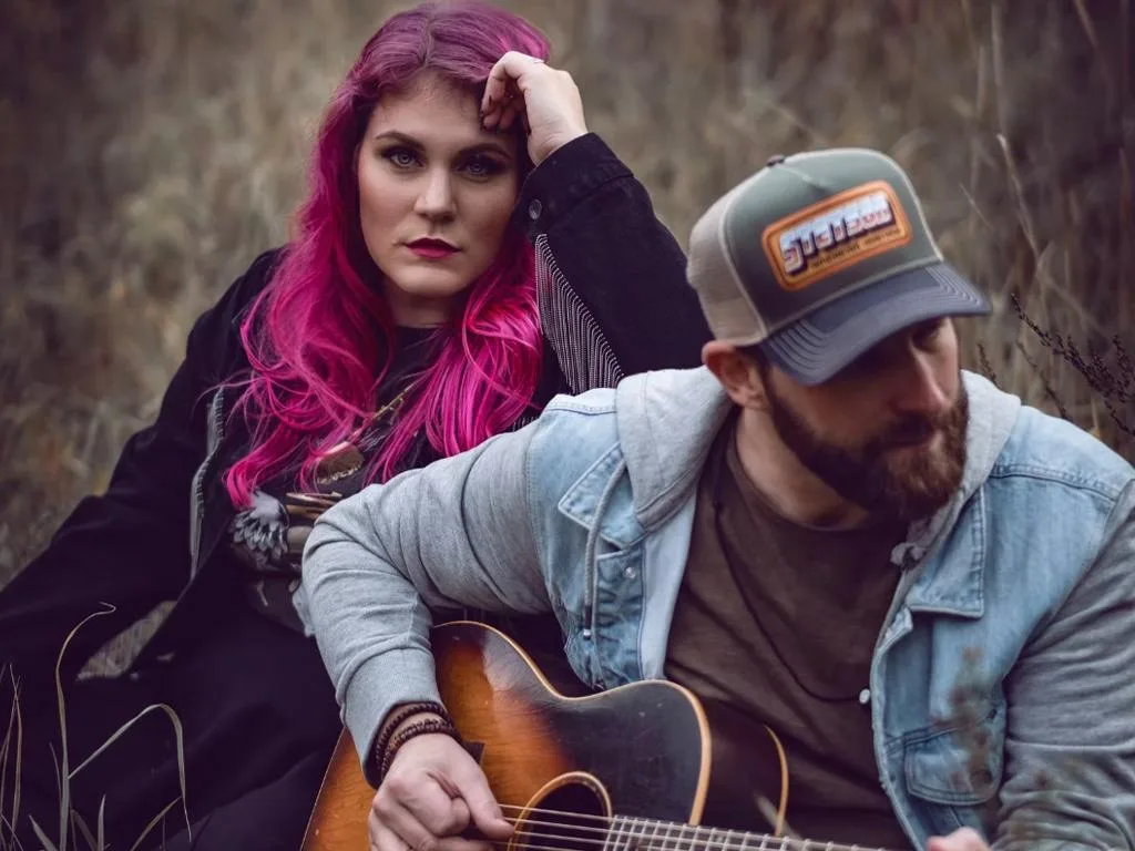 Modernes-Country-Duo-Wild-As-Her-live-im-D-rphus-H-rsten