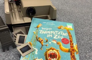 Igel putzt Haizähne: Bilderbuchkino in der Bücherei Seevetal Das Bilderbuchkino in der Bücherei Seevetal zeigt die Geschichte vom großen Zahnputztag im Zoo. Foto: Gemeinde Seevetal